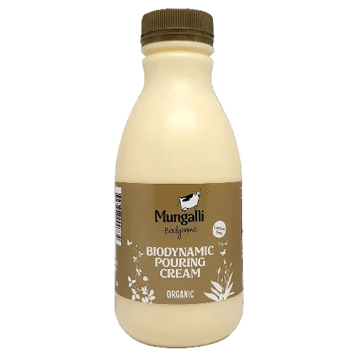 Mungalli Pouring Cream on a white background